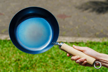 Load image into Gallery viewer, Frying pan (Oil-seasoned)
