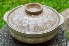 Load image into Gallery viewer, Donabe Cooker Pot [Hana Mishima Ginpo]
